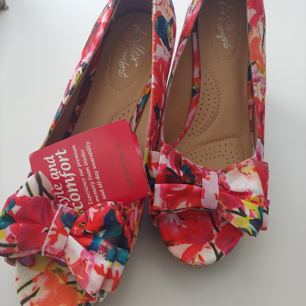 Dexflex Comfort wedges open toe floral pattern from Dexter Shoes, BNWT